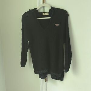 Hollister sweater black, size xs